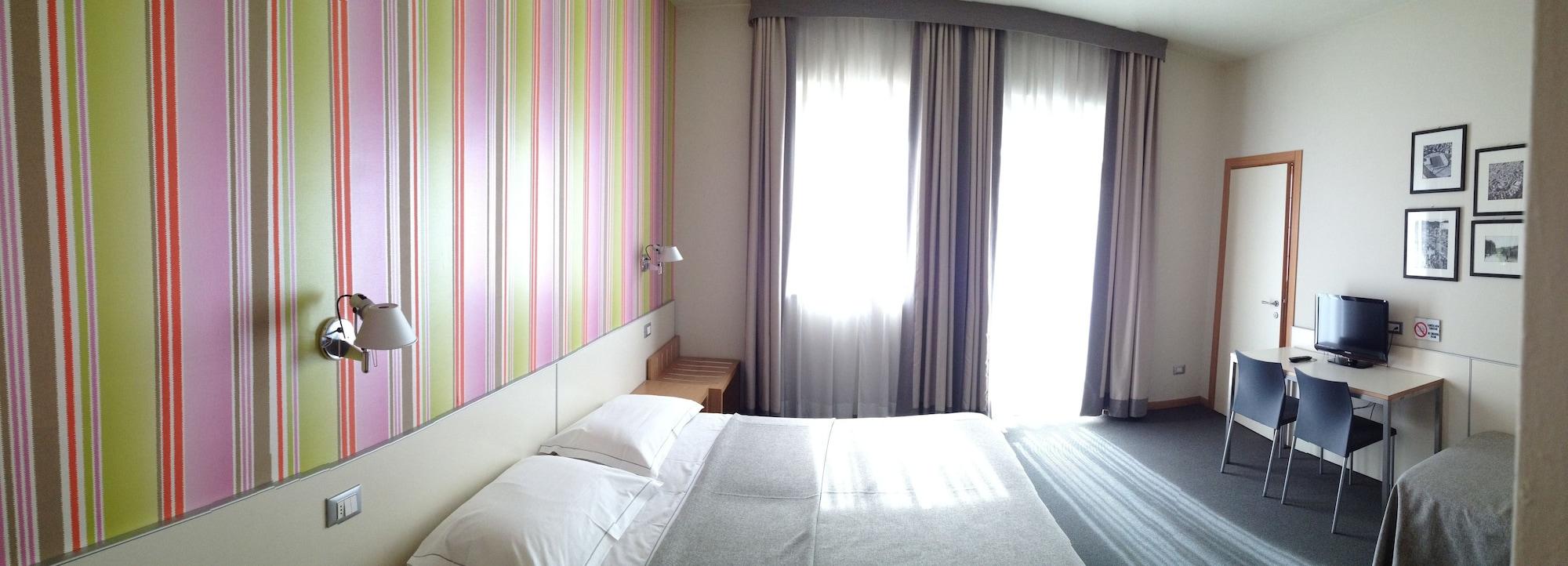 Hotel Key